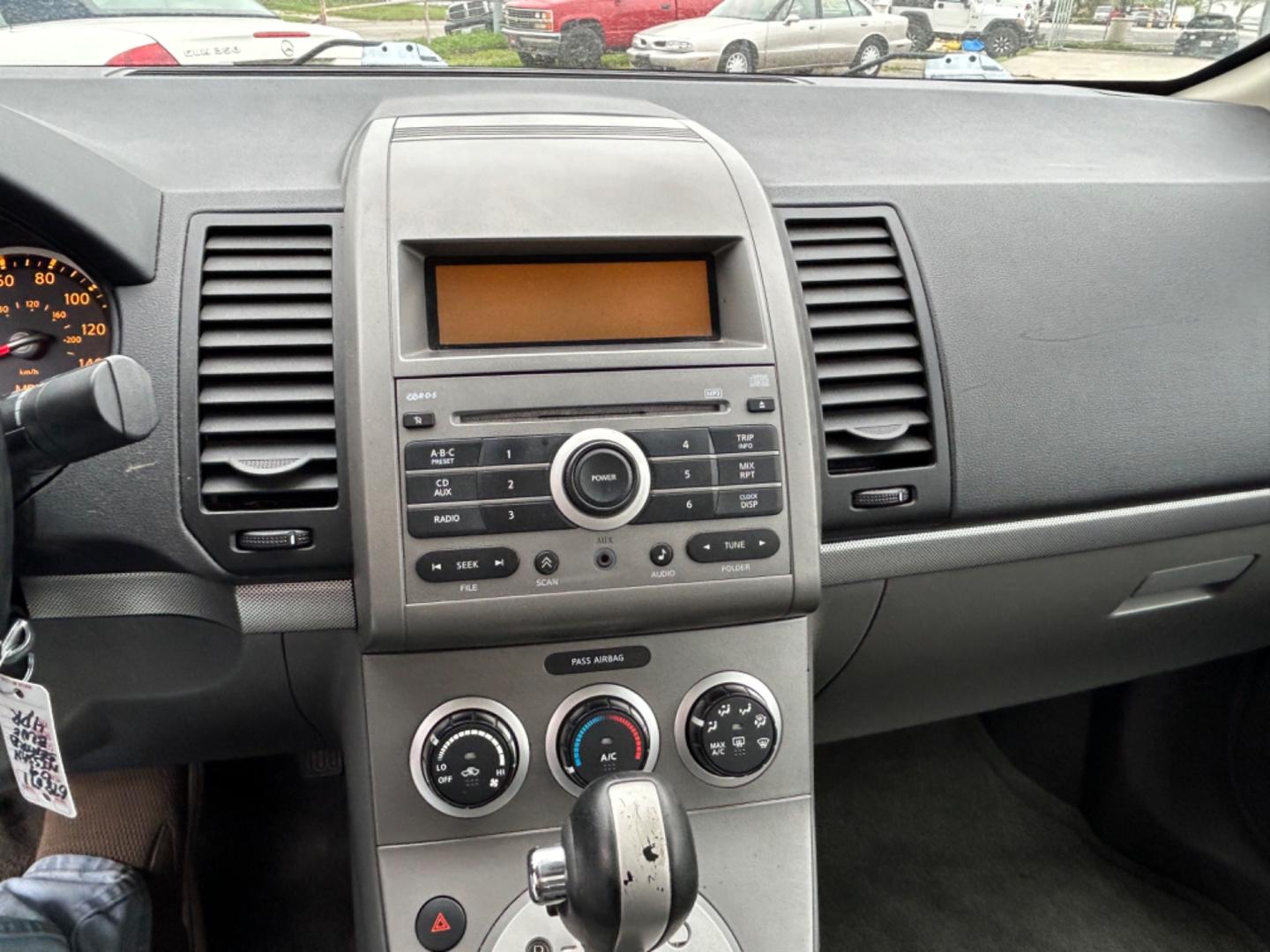 2009 Blue Nissan Sentra 2.0 (3N1AB61E49L) with an 2.0L L4 DOHC 16V engine, CVT transmission, located at 1687 Business 35 S, New Braunfels, TX, 78130, (830) 625-7159, 29.655487, -98.051491 - Photo#9